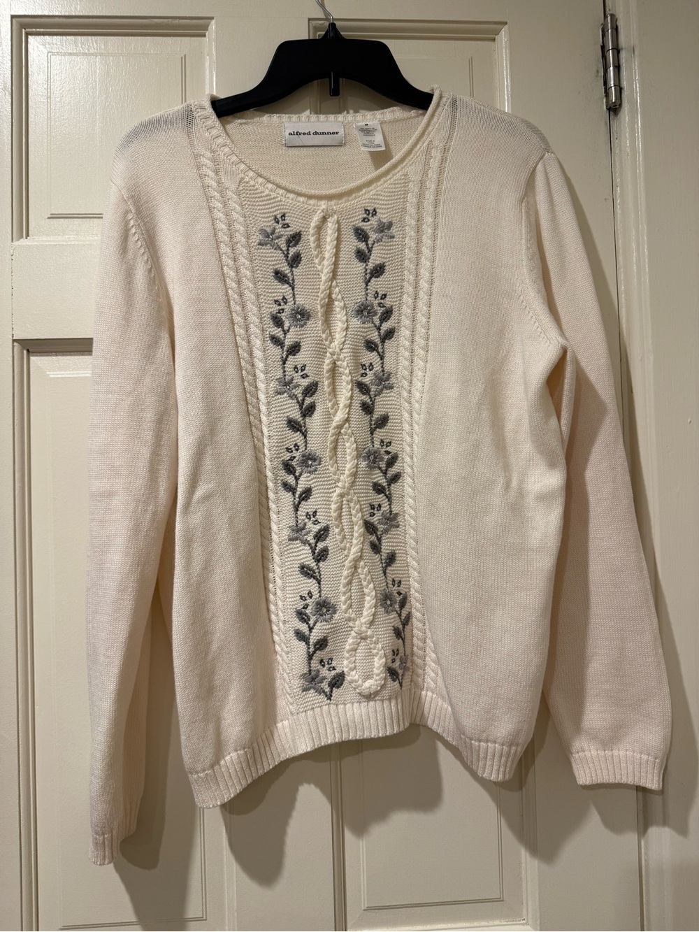 Vintage 90s Alfred Dunner Cream Crewneck Sweater with Gray Floral Embroidery